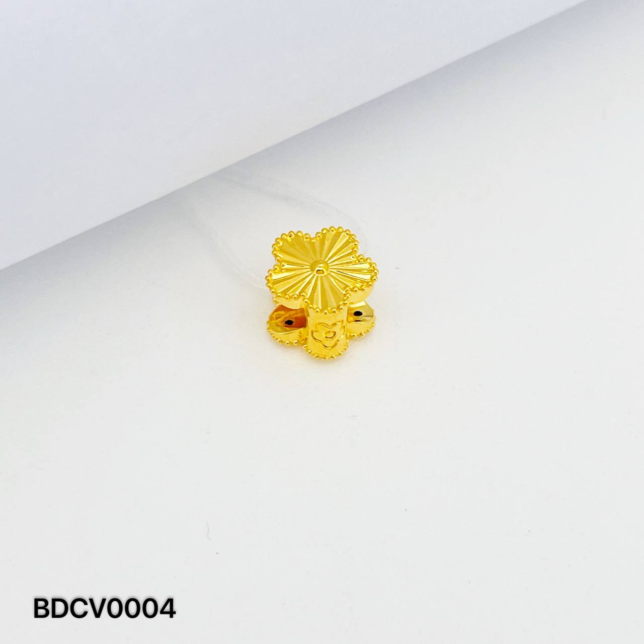 BEAD CLOVER 硬金四叶草隔离珠吊坠