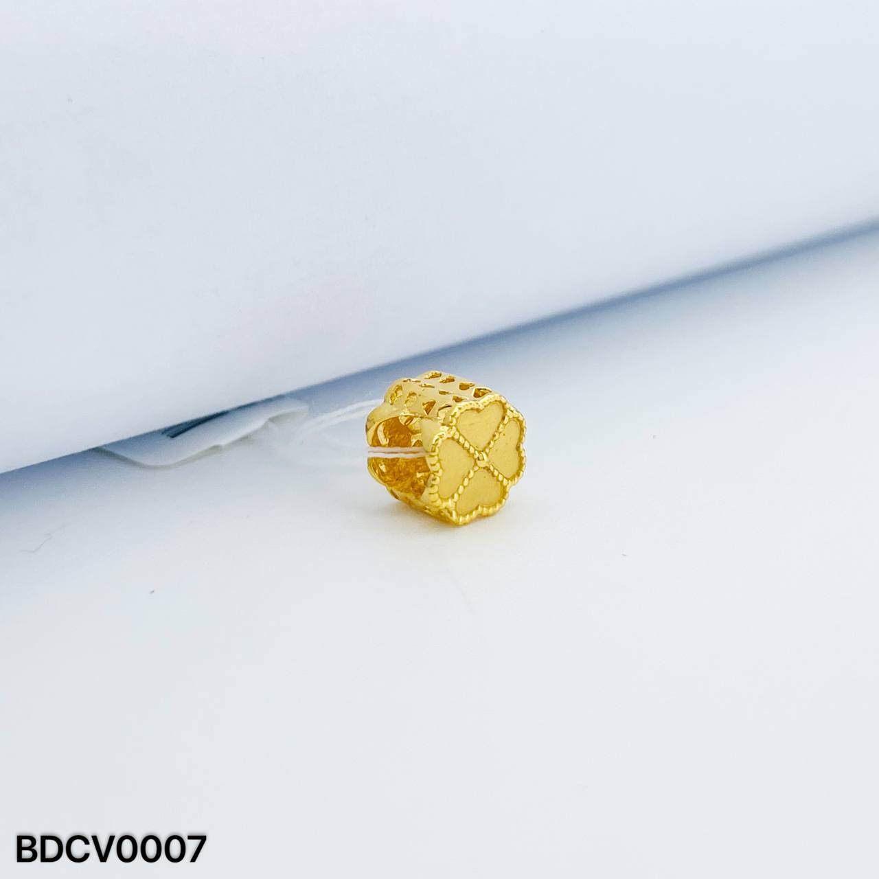BEAD CLOVER 四叶草隔离珠吊坠