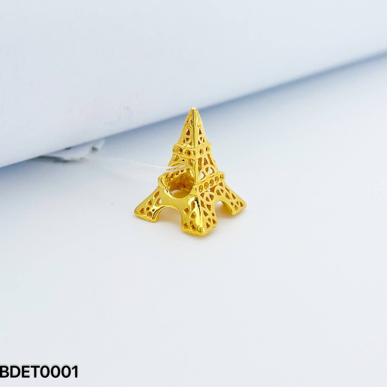 BEAD EIFFEL TOWER 巴黎铁塔隔离珠吊坠