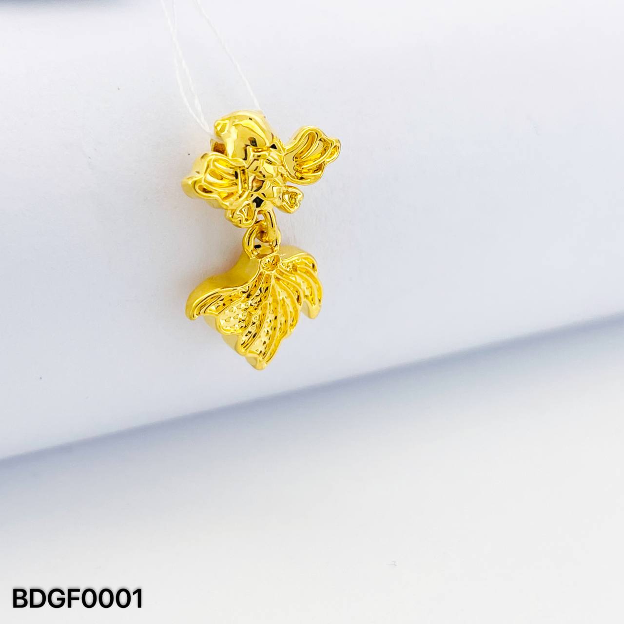 CHARM GOLD FISH 硬金金鱼隔离珠吊坠