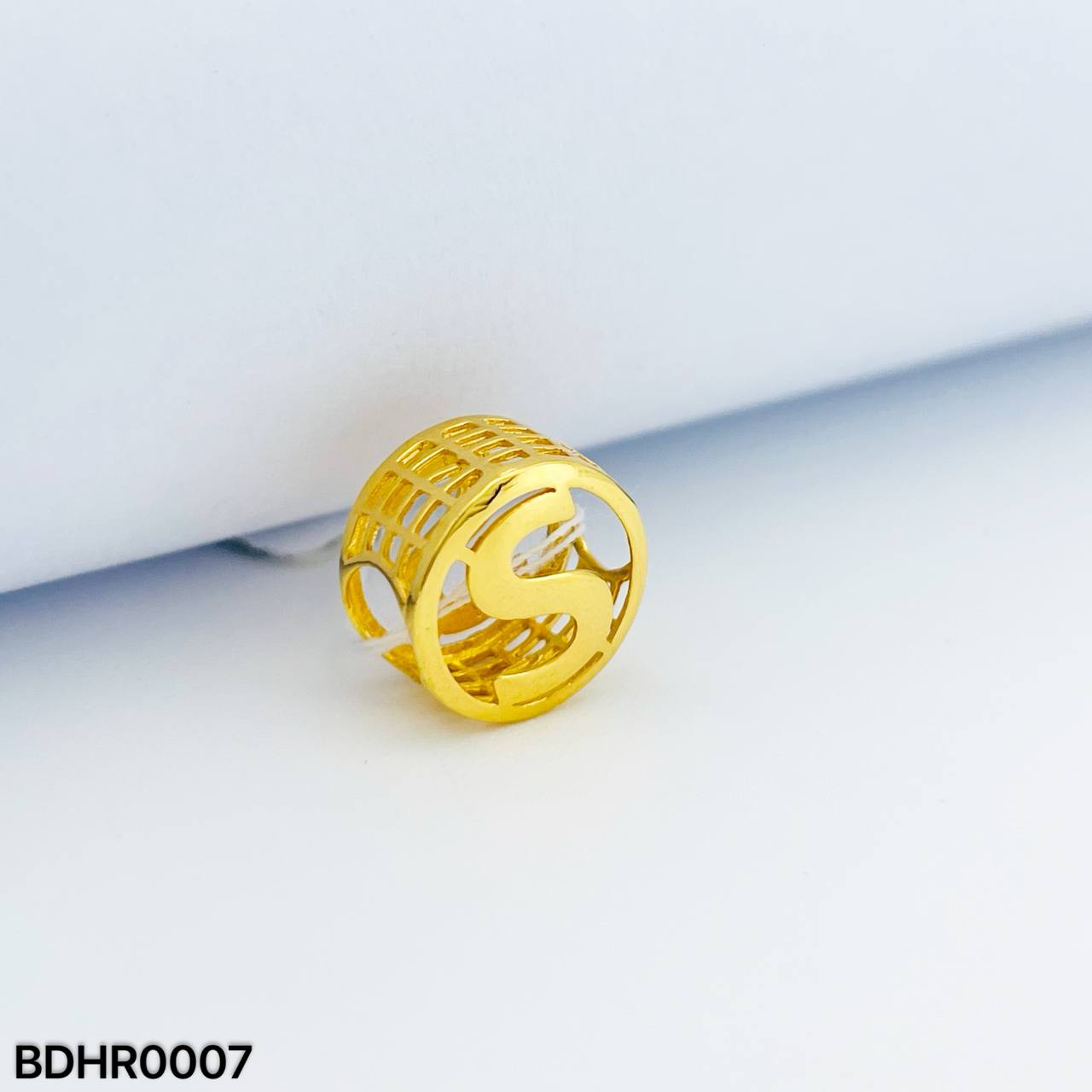 BEAD FESYEN HURUF 字母隔离珠吊坠