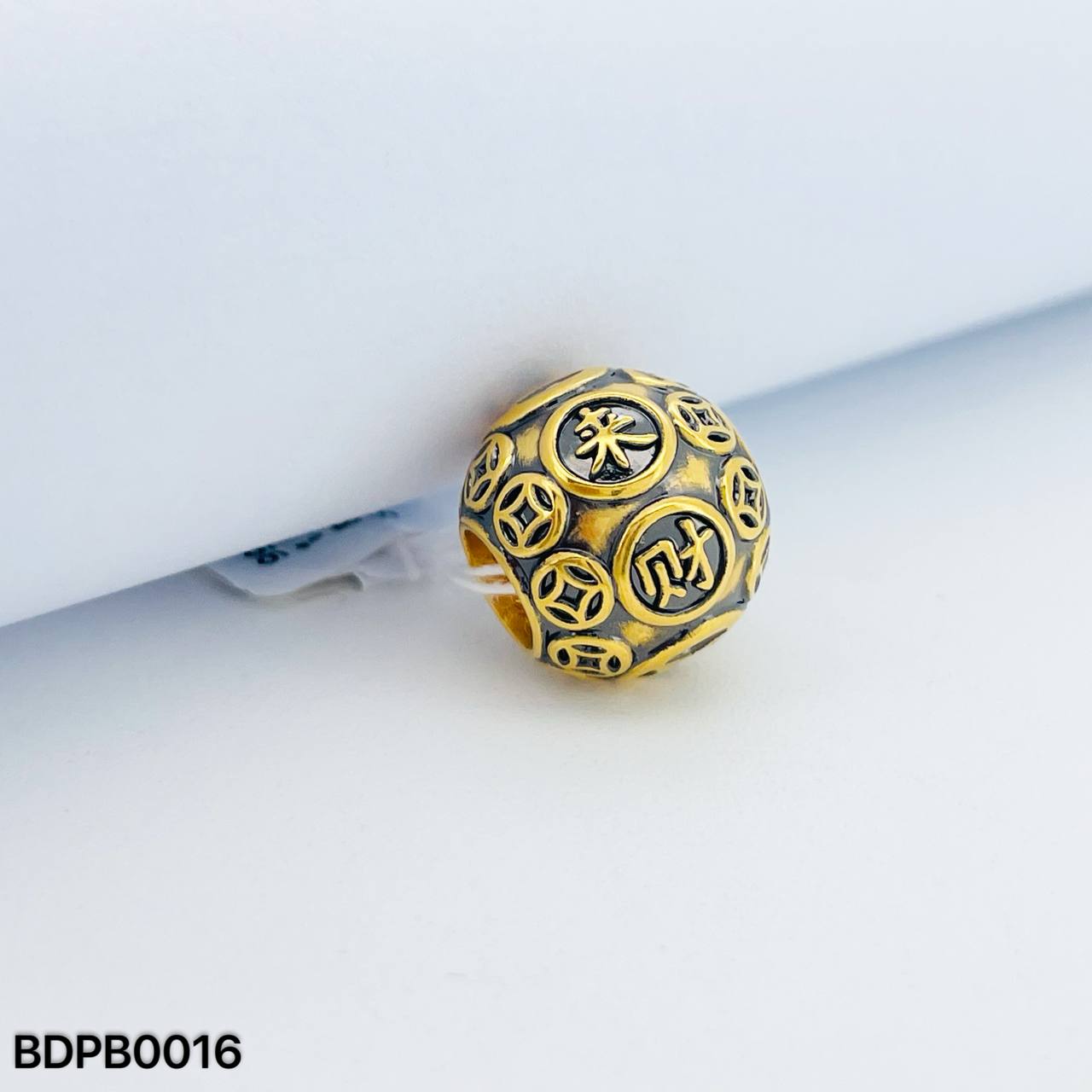 BEAD PIXIU BALL 黑金八方来财貔貅珠吊坠