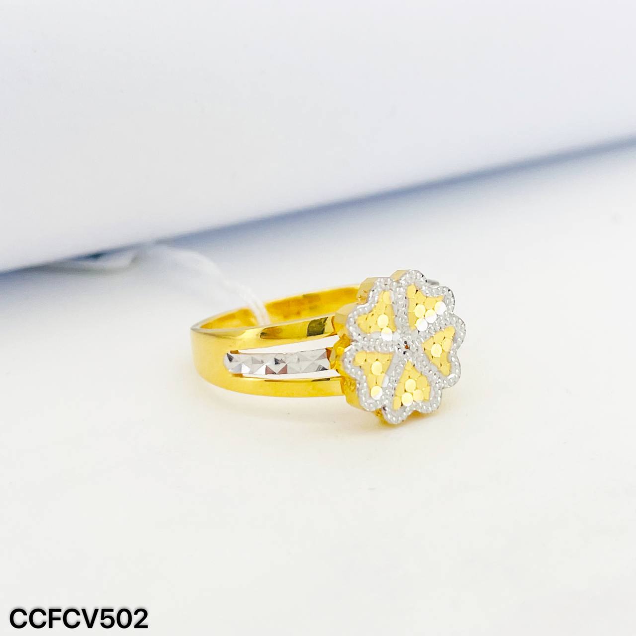 CC CLOVER 2C 四叶草戒指