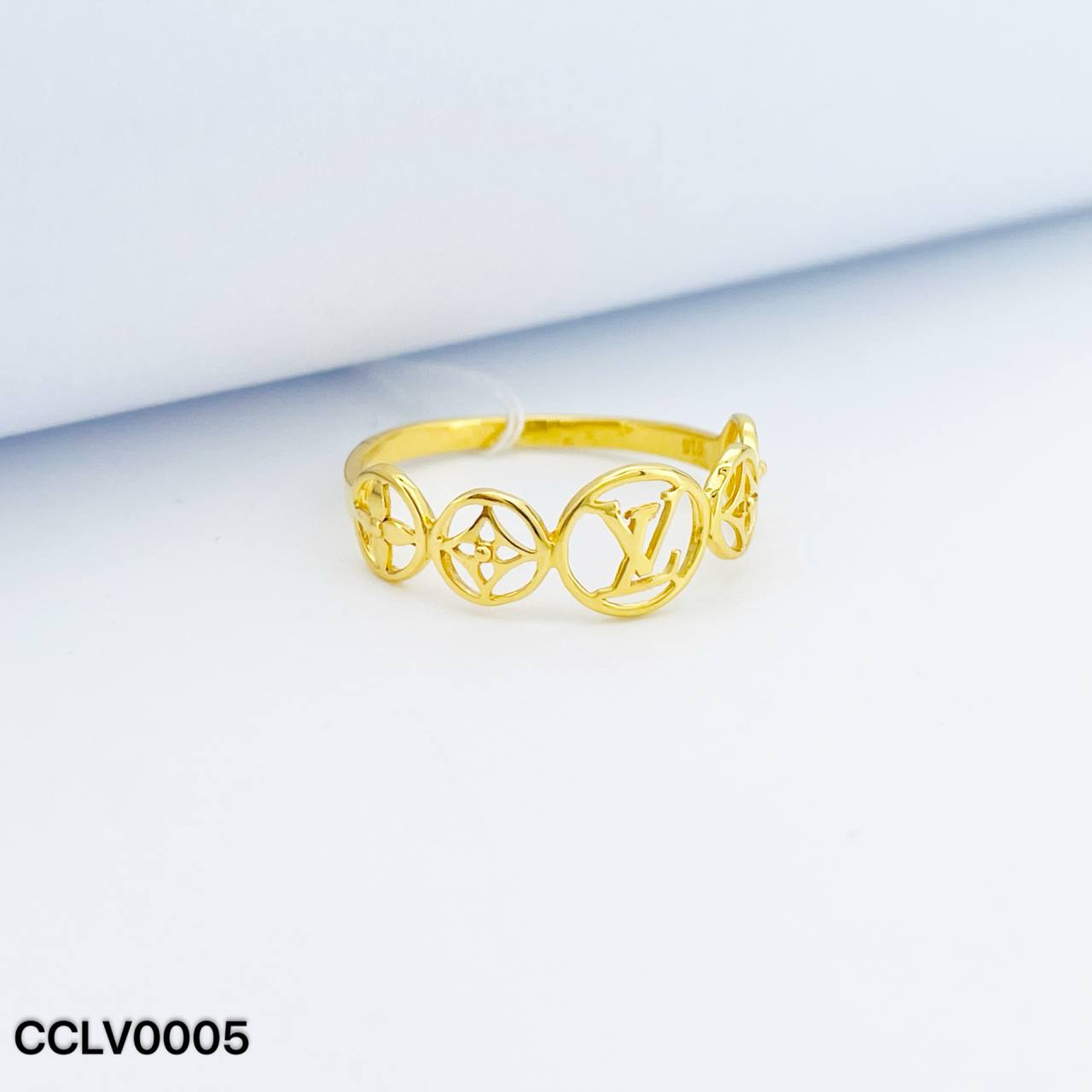 CC LV LV戒指