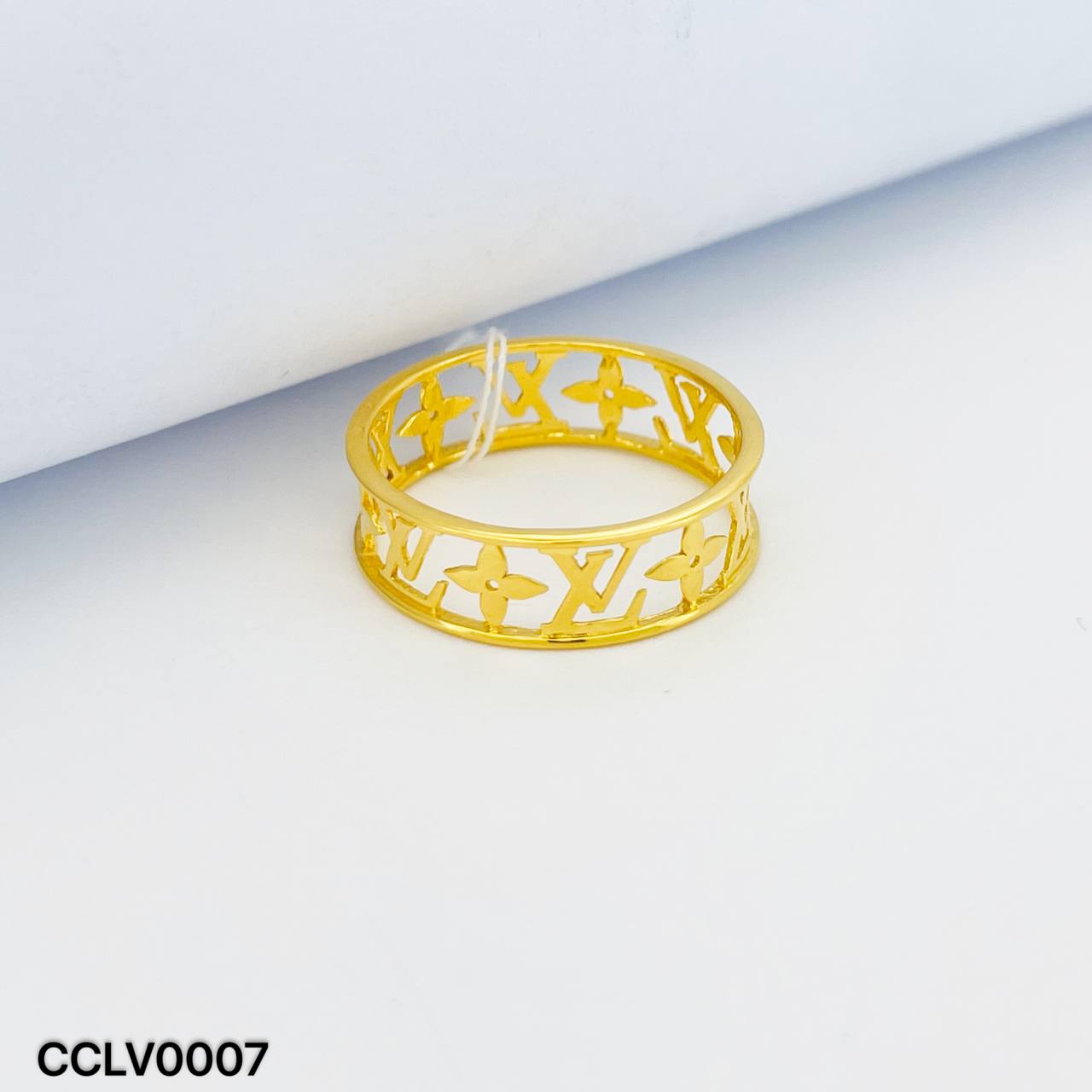 CC LV 路易威登戒指