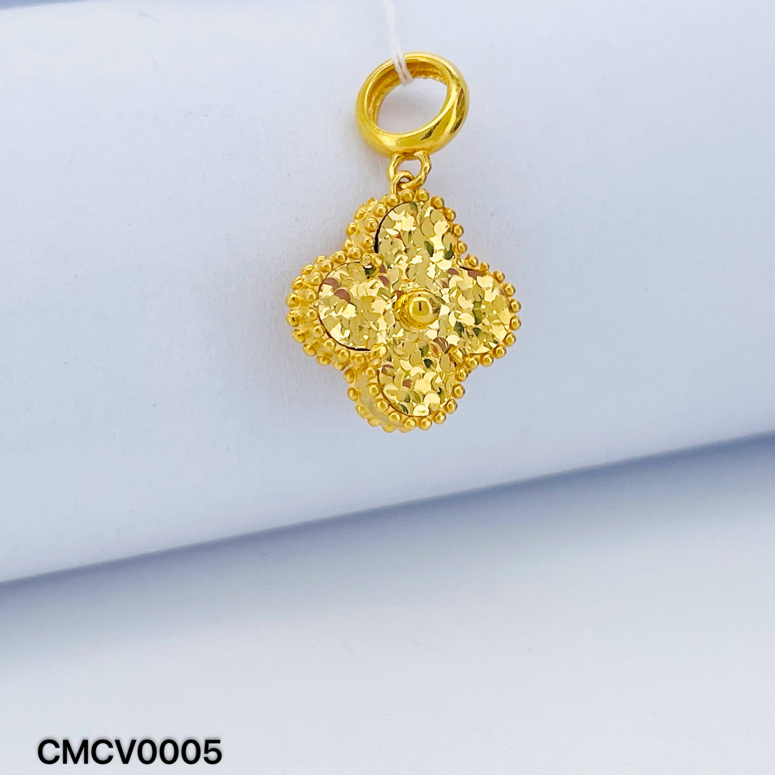 CHARM CLOVER 碎碎冰四叶草吊坠