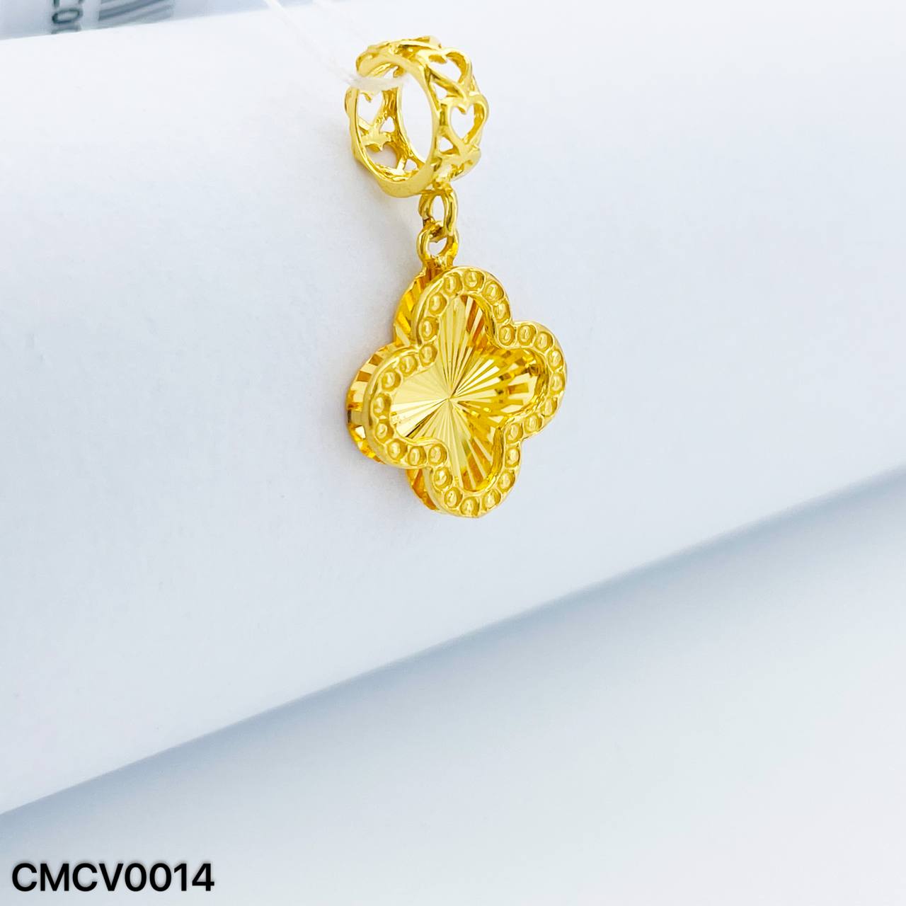 CHARM CLOVER 四叶草吊坠