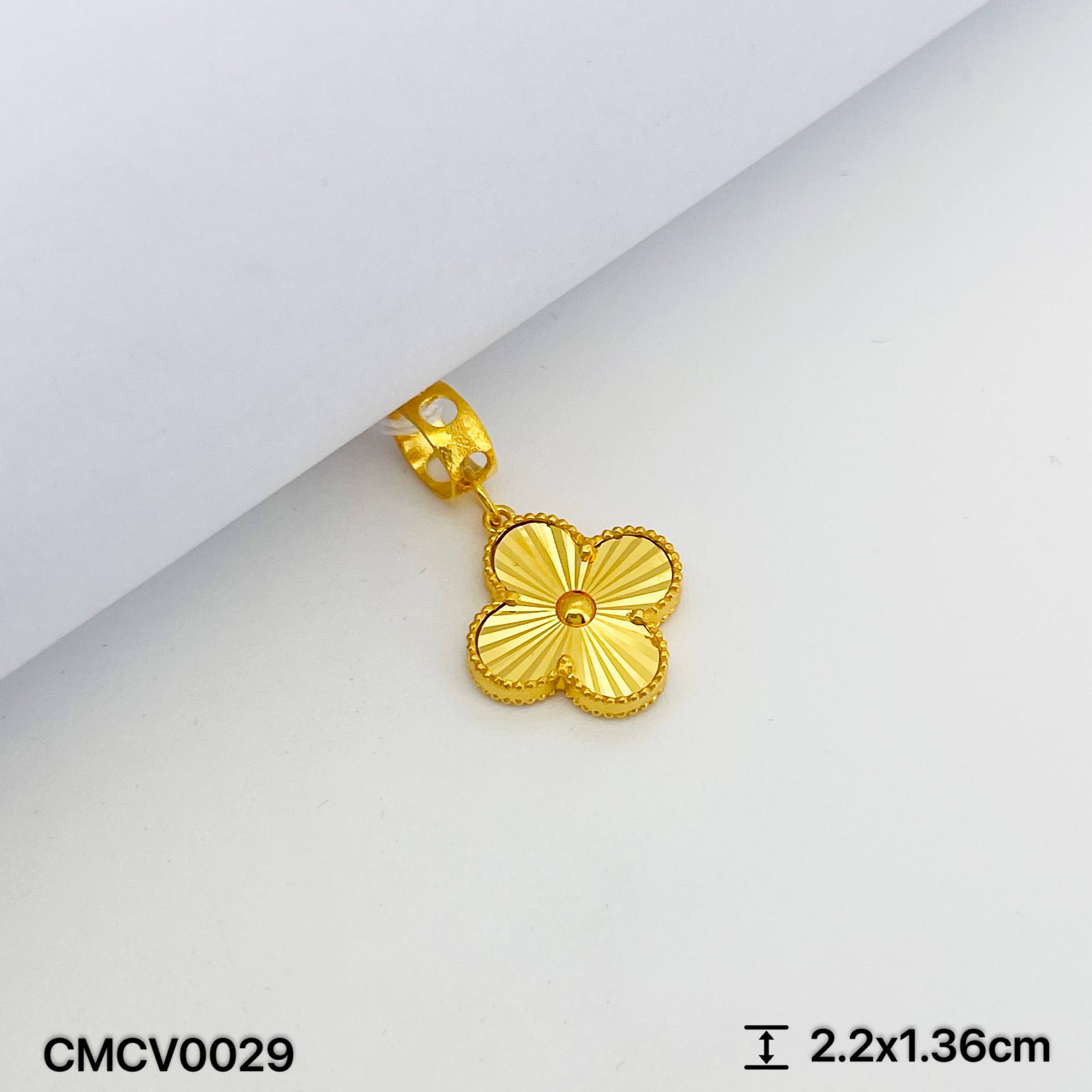 CHARM CLOVER 四叶草吊坠