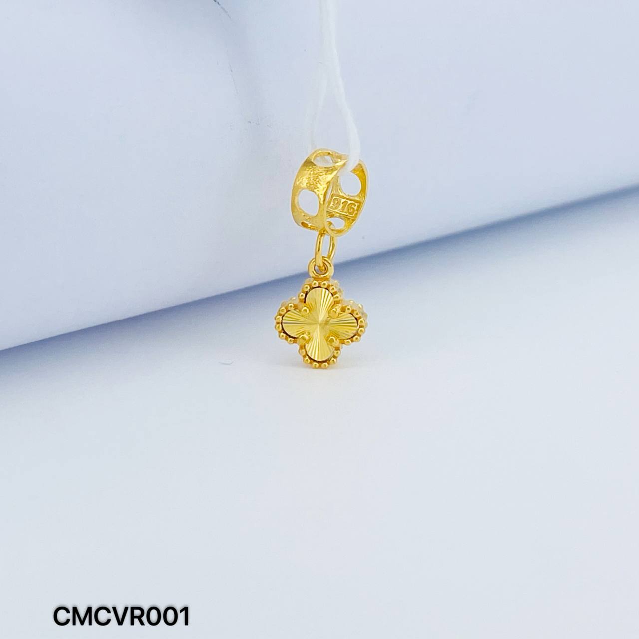 CHARM CLOVER RAINBOW 七彩四叶草吊坠