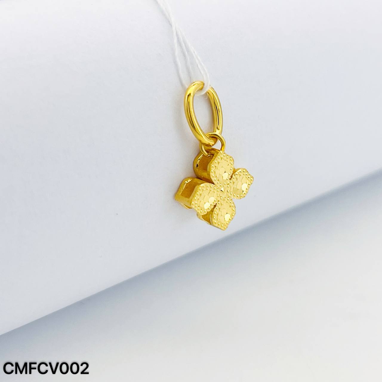 CHARM FESYEN CLOVER 四叶草吊坠