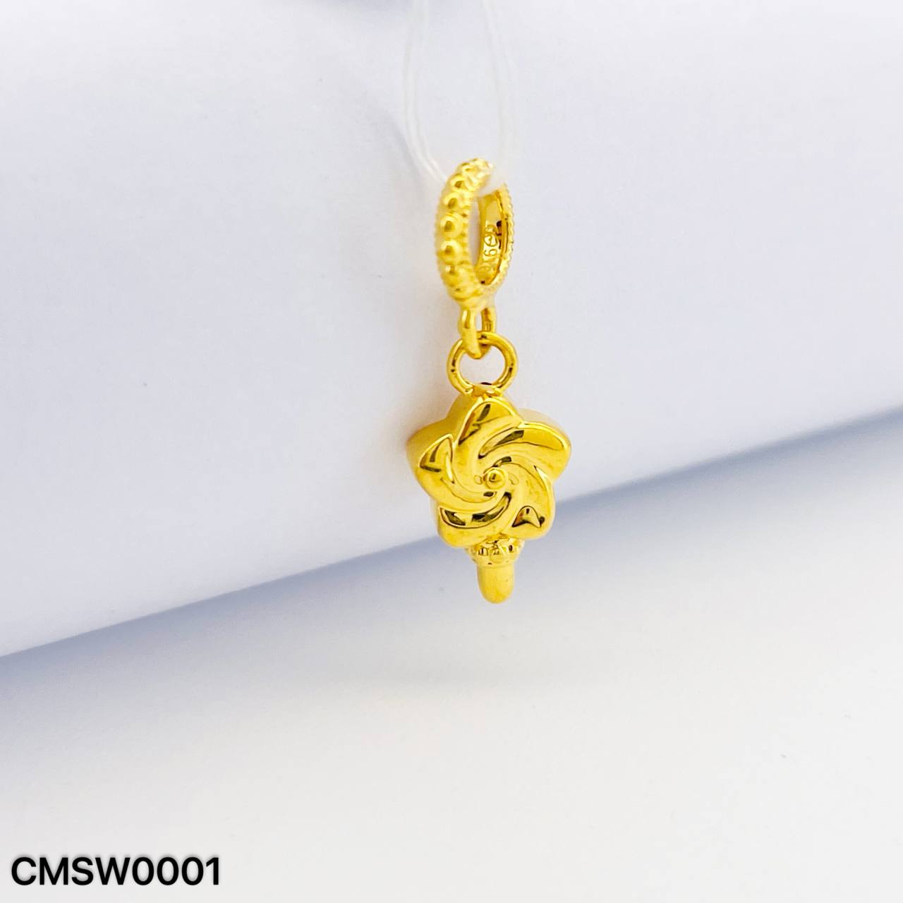 CHARM STAR WAND 硬金星星杖吊坠