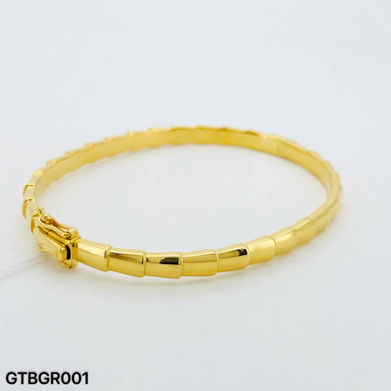 GT BVLGARI (ITALIA) 蛇形手镯