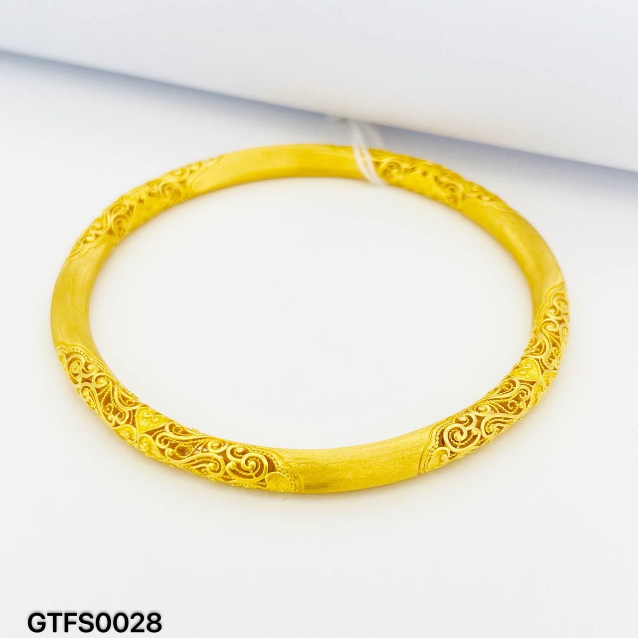 GT FESYEN 足金古法丝花手镯
