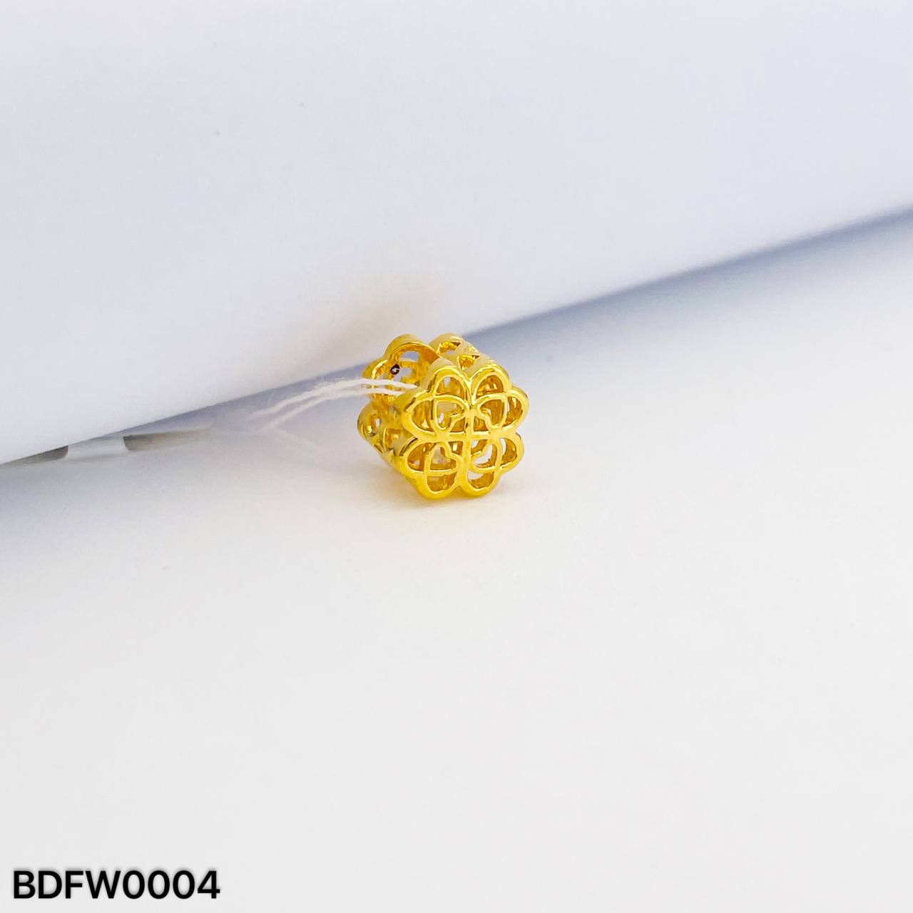 BEAD FLOWER 硬金花朵隔离珠吊坠