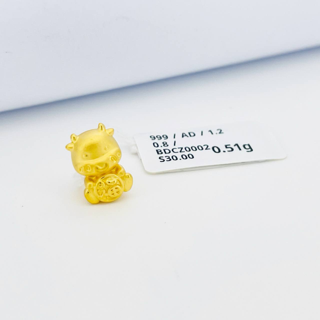 BEAD CHINESE ZODIAC 足金十二生肖吊坠(牛)