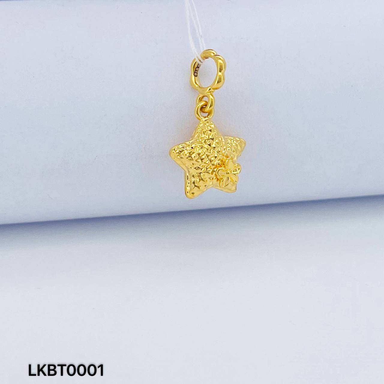 LOKET BINTANG 硬金星星吊坠