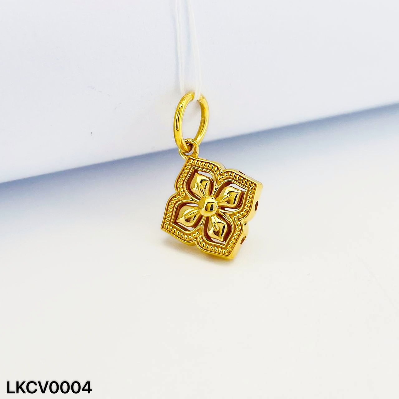 LOKET CLOVER 四叶草吊坠