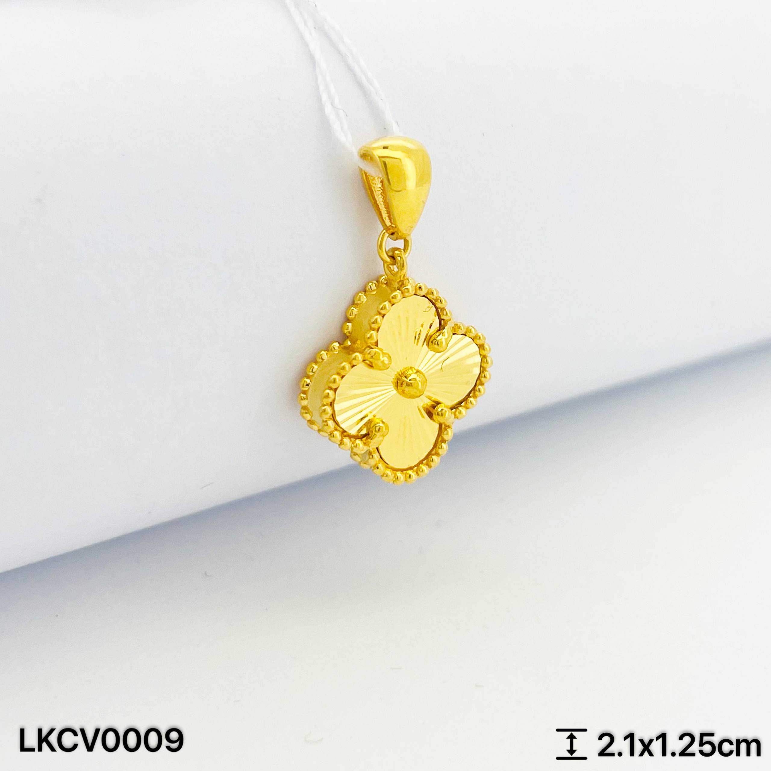 LOKET CLOVER 四叶草吊坠