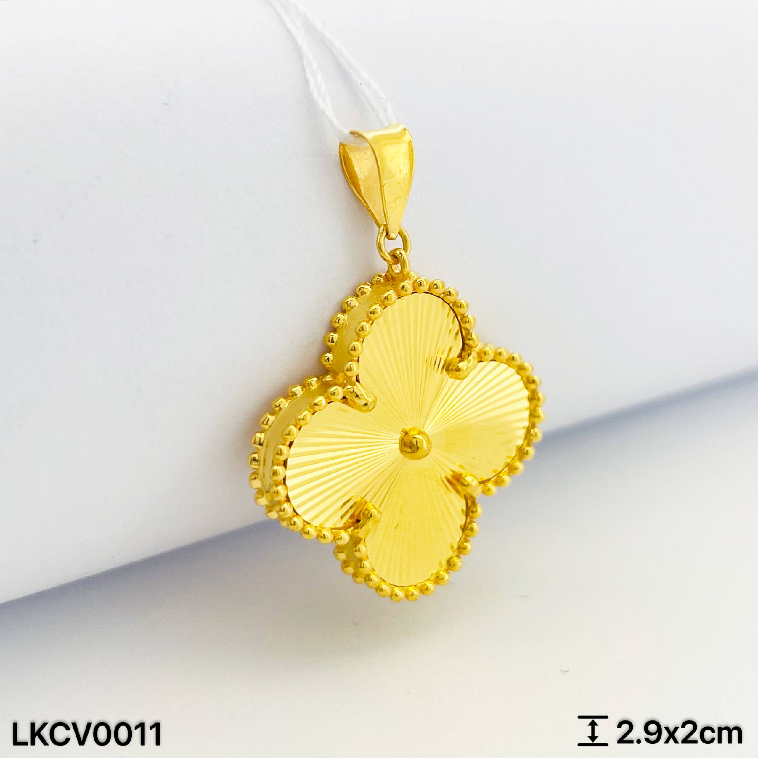 LOKET CLOVER 四叶草吊坠