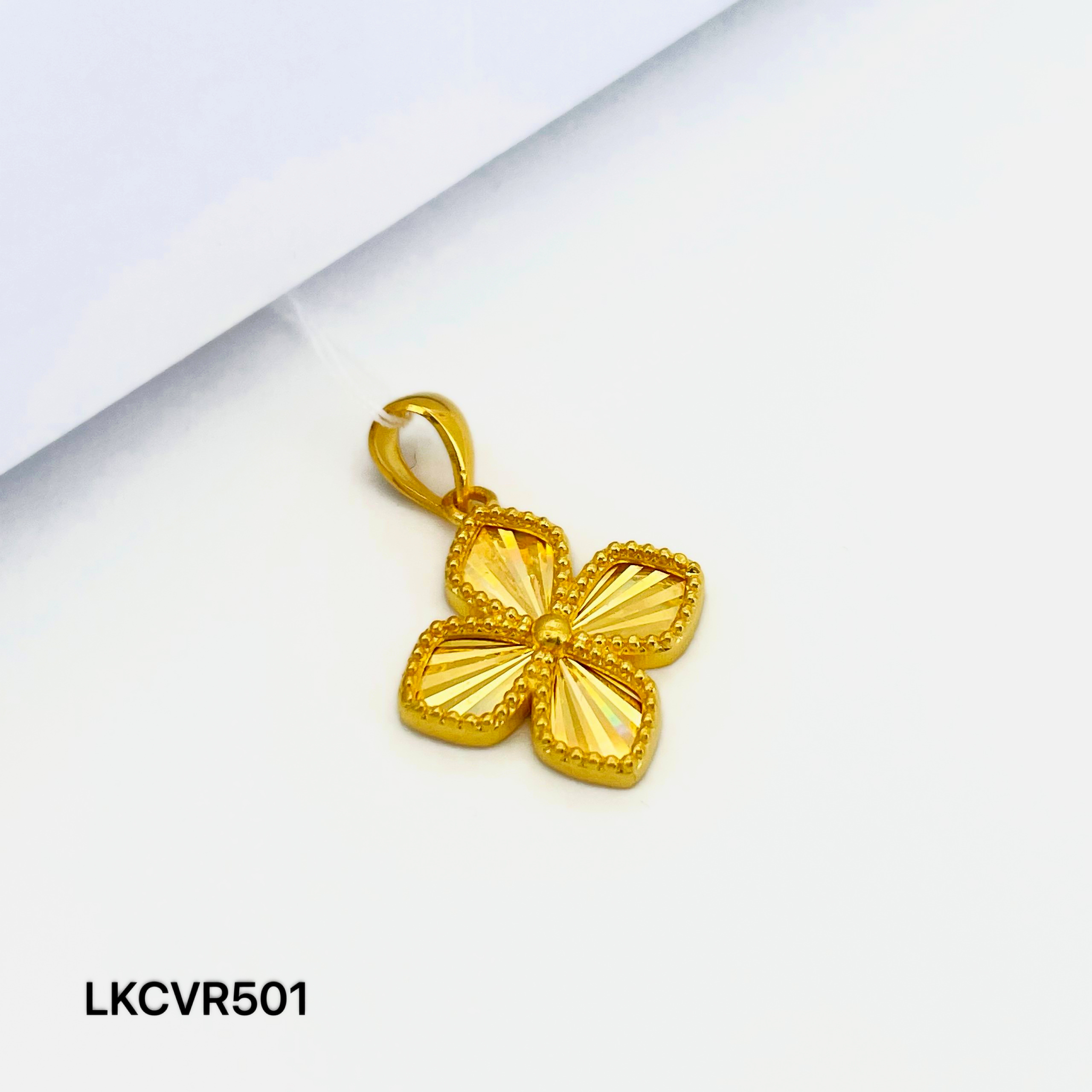 LOKET CLOVER RAINBOW 七彩四叶草吊坠