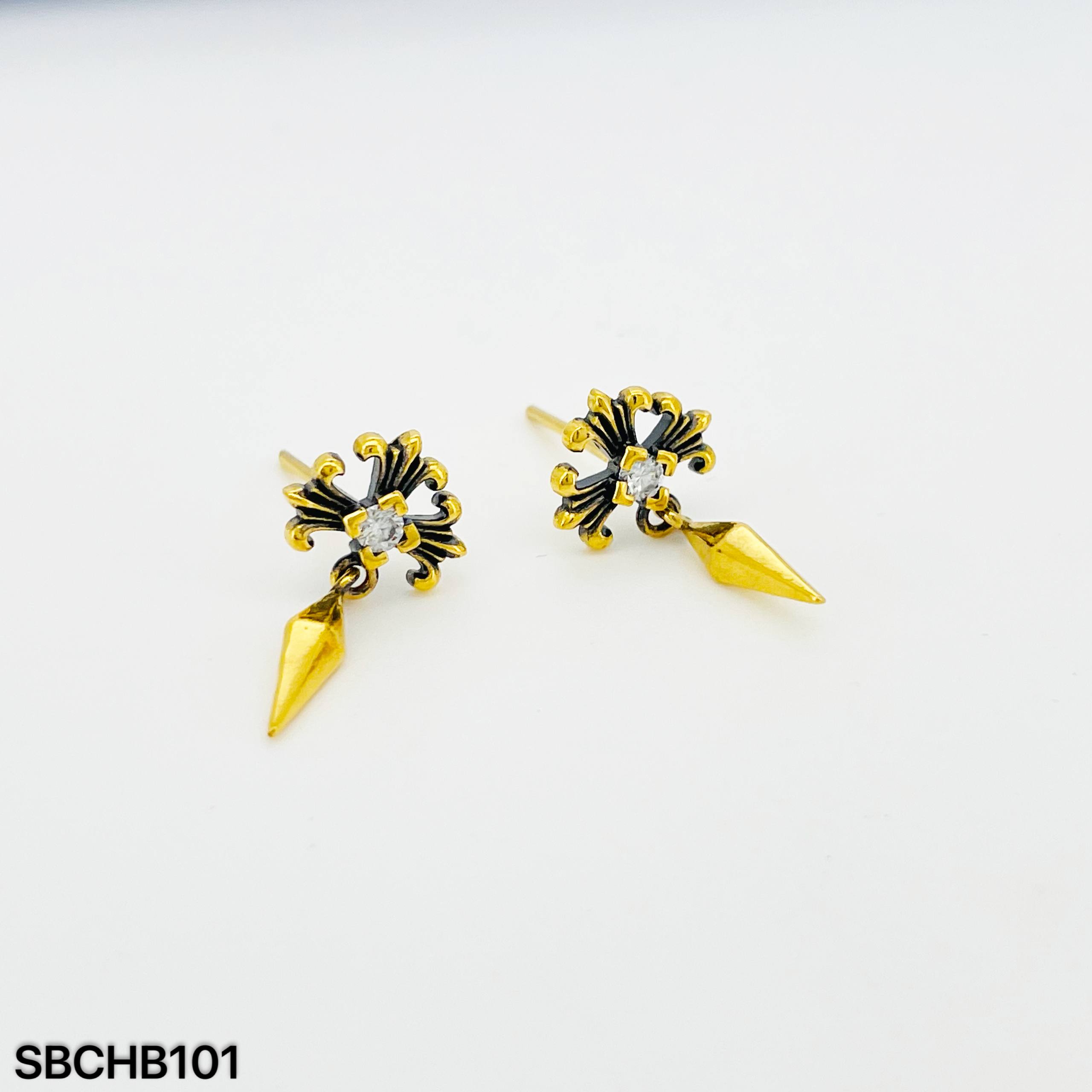 SB CHROME HEARTS BATU 克罗心耳环