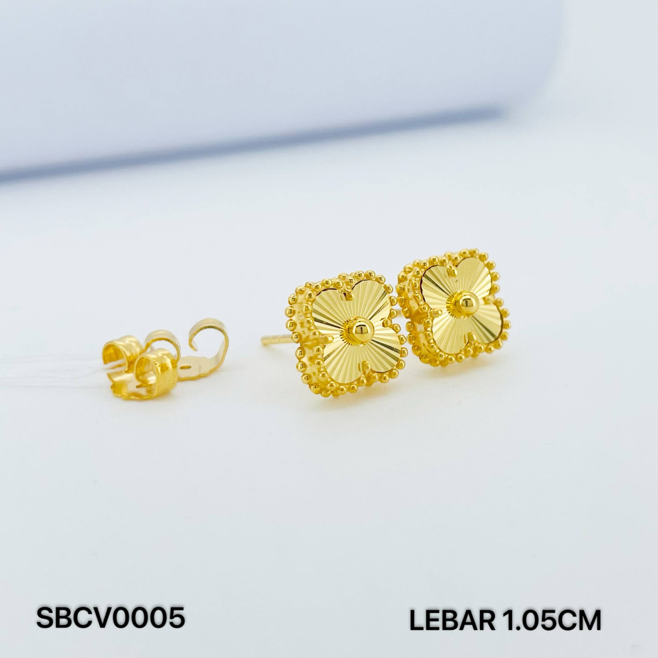 SB CLOVER 四叶草耳环