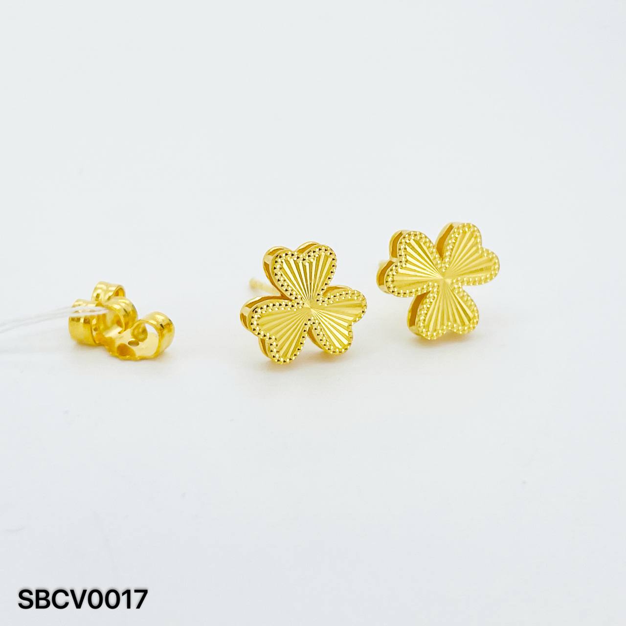SUBANG CLOVER 三叶草耳环